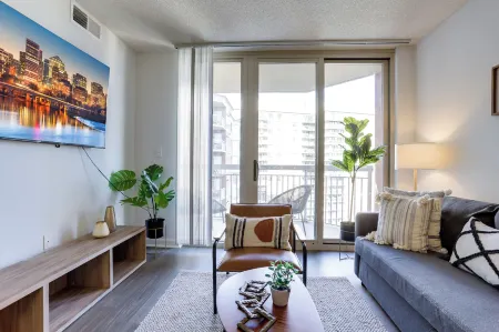 Sensational 1 Bedroom Condo at Ballston Place with Gym