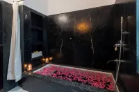 Panna Vilas - A Lake Facing Boutique Hotel - pet friendly