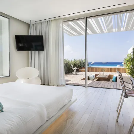 Mykonos Dove Beachfront Hotel Отели рядом с достопримечательностью «Пляж Платис-Гиалос»