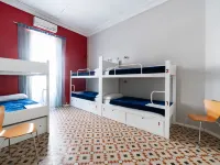 Red Nest Hostel Hotels near Serranos Towers