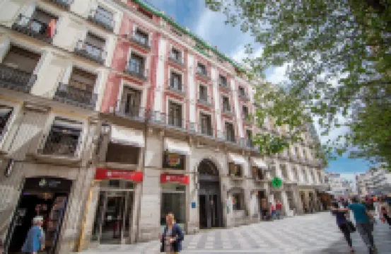 太陽之門廣場住宿-珀蒂宮