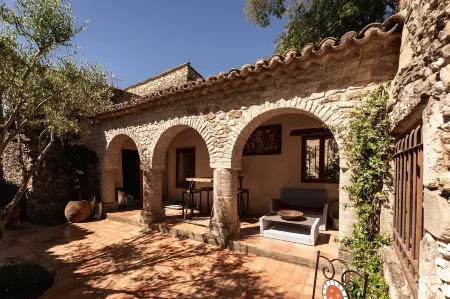 Chambres d´Hôtes Prieuré d'Orniols