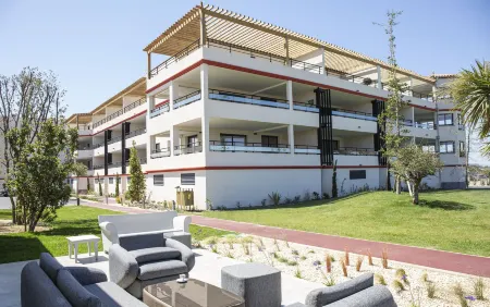 Résidence Pierre & Vacances Premium Horizon Golf Отели в г. Аленйя