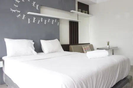 Modern & Contemporary Studio at Beverly Dago Apartment Near Itb
