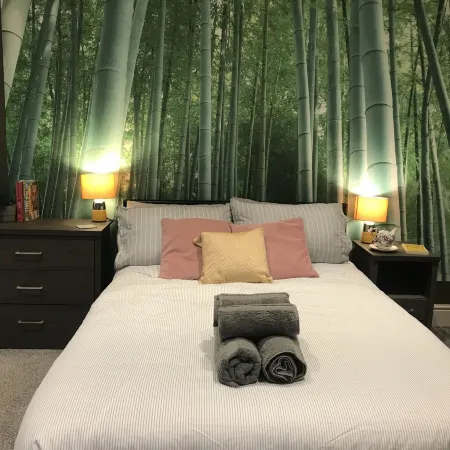 Contemporary 1 Bed Studio for Comfy Stay in Wigan