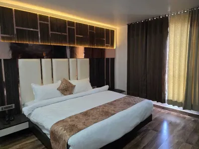 Ringus Luxury Line Hotels in Mughalsarai Rly. Settlement