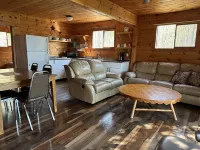 Red Lodge Resort Hotels in Assiginack