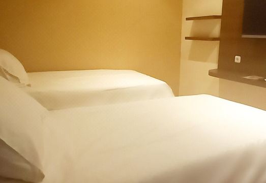 호텔 비교 사진