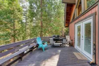 Ember by AvantStay Majestic Entertainers Home w Pine Tree Views & Close to Meek's Bay Hotels near SUGAR PINE POINT STATE PARK