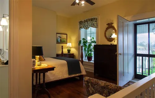 The Denny House - Homestays