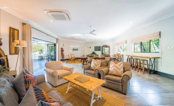 Nkosi Guest Lodge