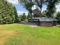 Chalet in Biron with Large Garden Near Durbuy Hotels near Passerelle du brigadier