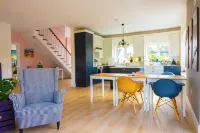 B&B and Self Catering Mon Petit Cottage Hotels in Knocknagundarragh