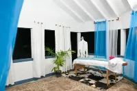 Villa Serenity by the Water- One Bedroom Water View Suite Hotels in Providenciales