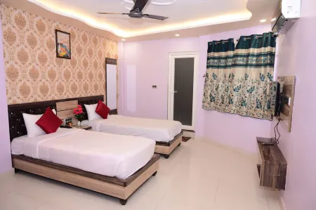 Hotel GM International Отели рядом с достопримечательностью «Махабодхи»