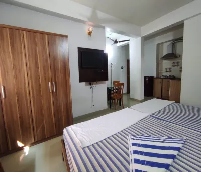 Blue Stones Service Apartment Hotel a 