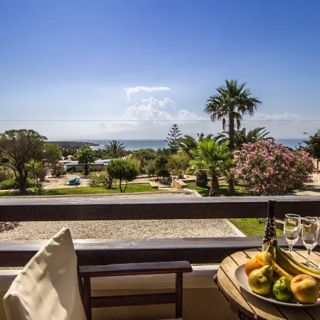 Villa Faros Small Hotel and Restaurant
