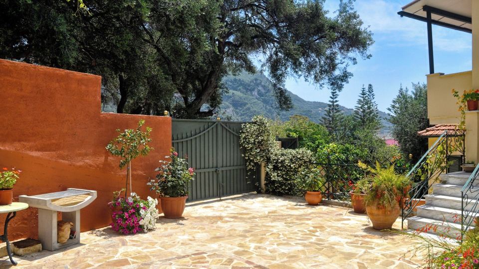 Holiday House Angelos on Agios Gordios Beach