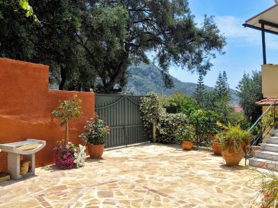 Holiday House Angelos on Agios Gordios Beach