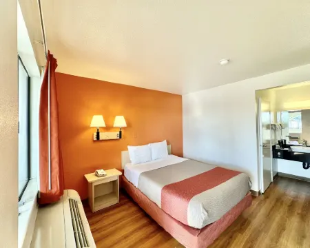 Motel 6 Bellflower, CA - Los Angeles Hotels in Bellflower