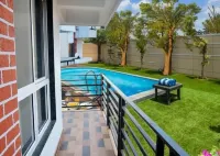 Shrubbery Palms Resort - piscina