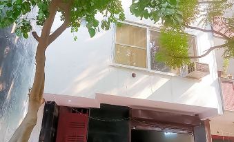 Roomshala 139 Hotel Rose Inn