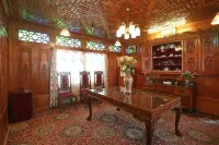 Manila Groups of Houseboats