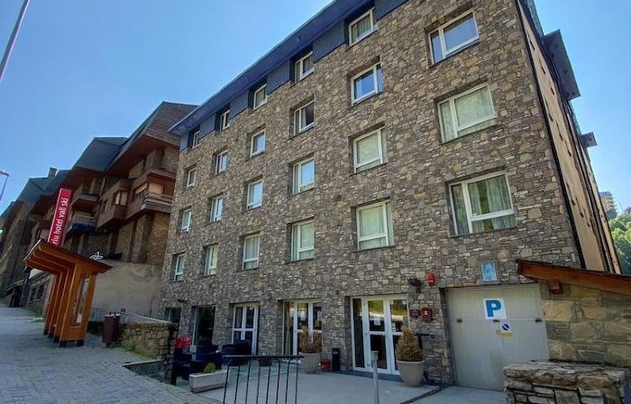 Somriu Hotel Vall Ski