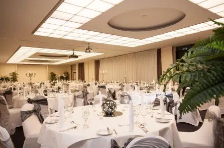 Cork International Hotel Отели рядом с достопримечательностью «Чарльз Форт»