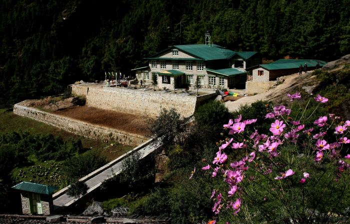 Mountain Lodges of Nepal - Monjo