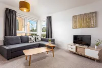 Walker Suite No53 - Donnini Apartments Hotels in Kilmarnock