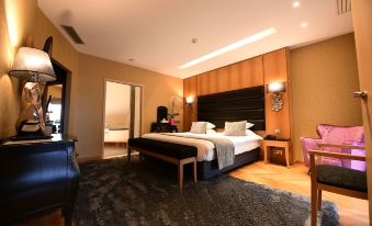 Hotel Bristol