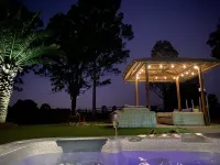 Bella Farmhouse. Fireplace, Outdoor Spa & Firepit. Close to Wineries.