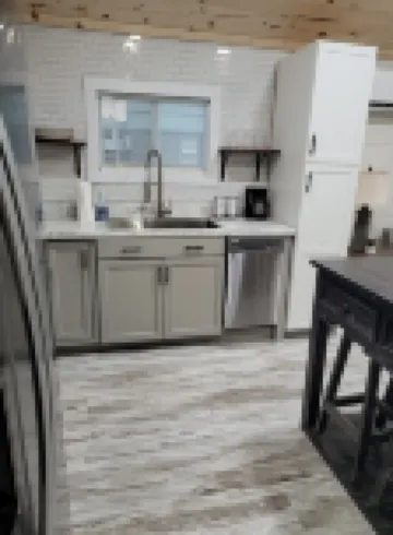 Crossroads to Pickwick Cabin SMOOTH SAILING