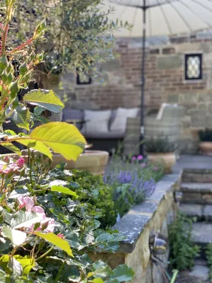Cosy duplex Cottage on Ashdown Forest Hotels in Forest Row