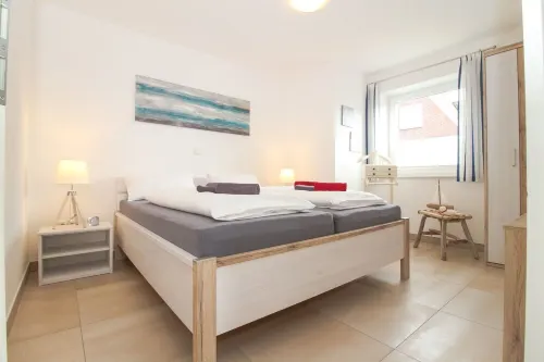 Geräumige Ferienwohnung im Erdgeschoss für bis zu 4 Personen und Hund Hotel di Krummhorn