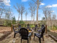Amazing Mountain Views and Cozy Firepit - Charming Cabin Escape