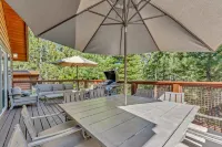 Charming Mountain Cabin with Beach Access - Cozy Tranquil Retreat