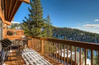 Three-story townhome with stunning Lake Tahoe view, 2 fireplaces & 2 balconies Hotels in Incline Village