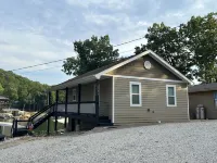 Picturesque Views and Live Music Experience - Stunning Sunset Haven