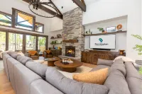 Chef's Kitchen and Private Hot Tub with Scenic Views - Stunning Escape