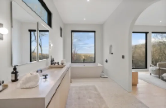 Stunning Spool and Sunken Fire Pit - Luxurious Hilltop Retreat