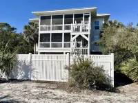 Private Pool and Exclusive Community Amenities - Stunning Beachside Oasis Hotels in Saint George Island