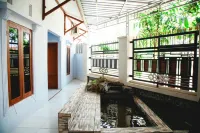 Homestay 45 Banyuwangi Các khách sạn ở Giri