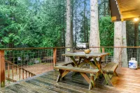 Cozy & Quiet Cabin w/ Natural beauty - Prime Locale on Southern Lopez Island Hotels in Lopez