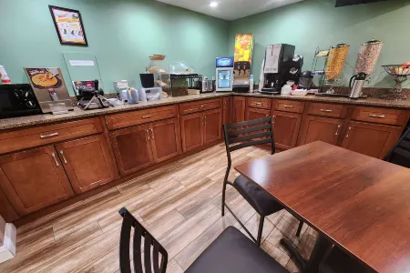 Baymont by Wyndham Manteca