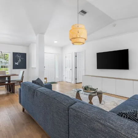 Entire Home near Silver Springs Park and World Equestrian Center/ FirePit