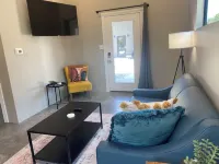 Charming cottage in downtown Mount Vernon!