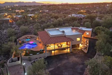 Hot Property/Foothills/Heated Pool/Spa/Sleeps16+ Отели рядом с достопримечательностью «Tucson Clay Co-Op»