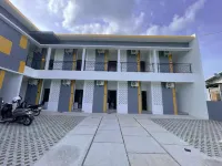 The Yatra Premiere Hotel dekat kios ruko taskombang new